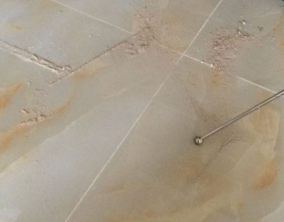 淄博瓷砖空鼓维修公司分享粘合剂选择不当在瓷砖铺贴过程中可能导致以下问题